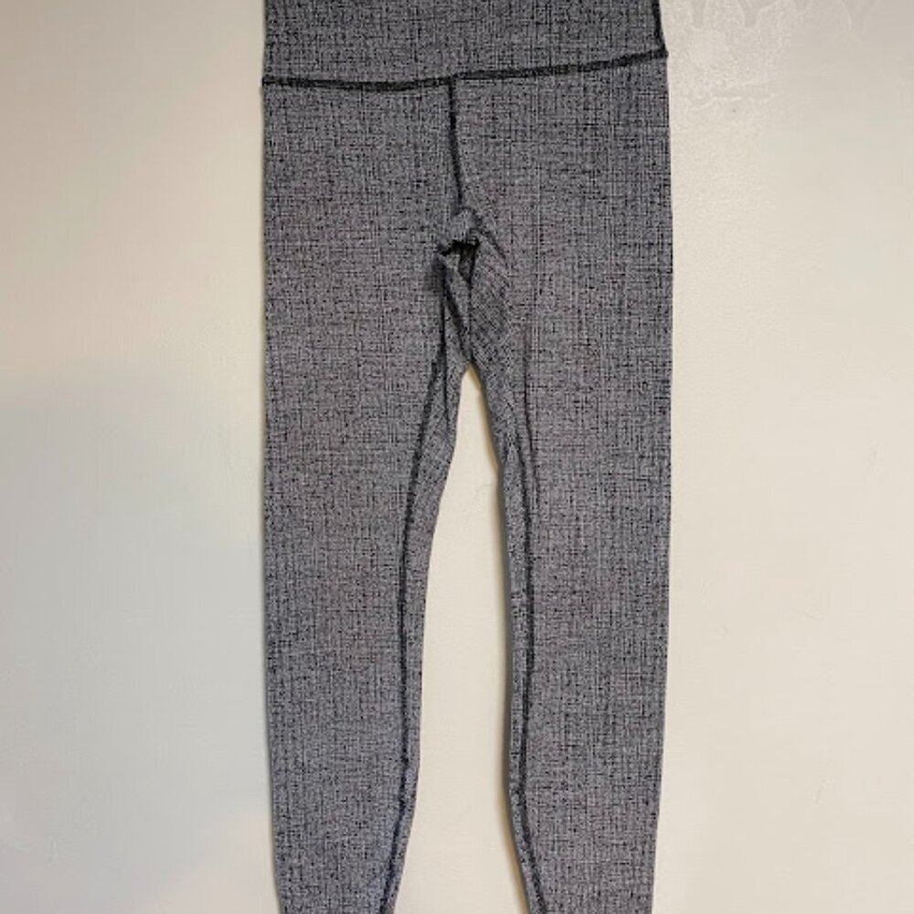 Lululemon Black White Static Print Women's High-Rise Leggings Size 4 - Picture 3 of 10